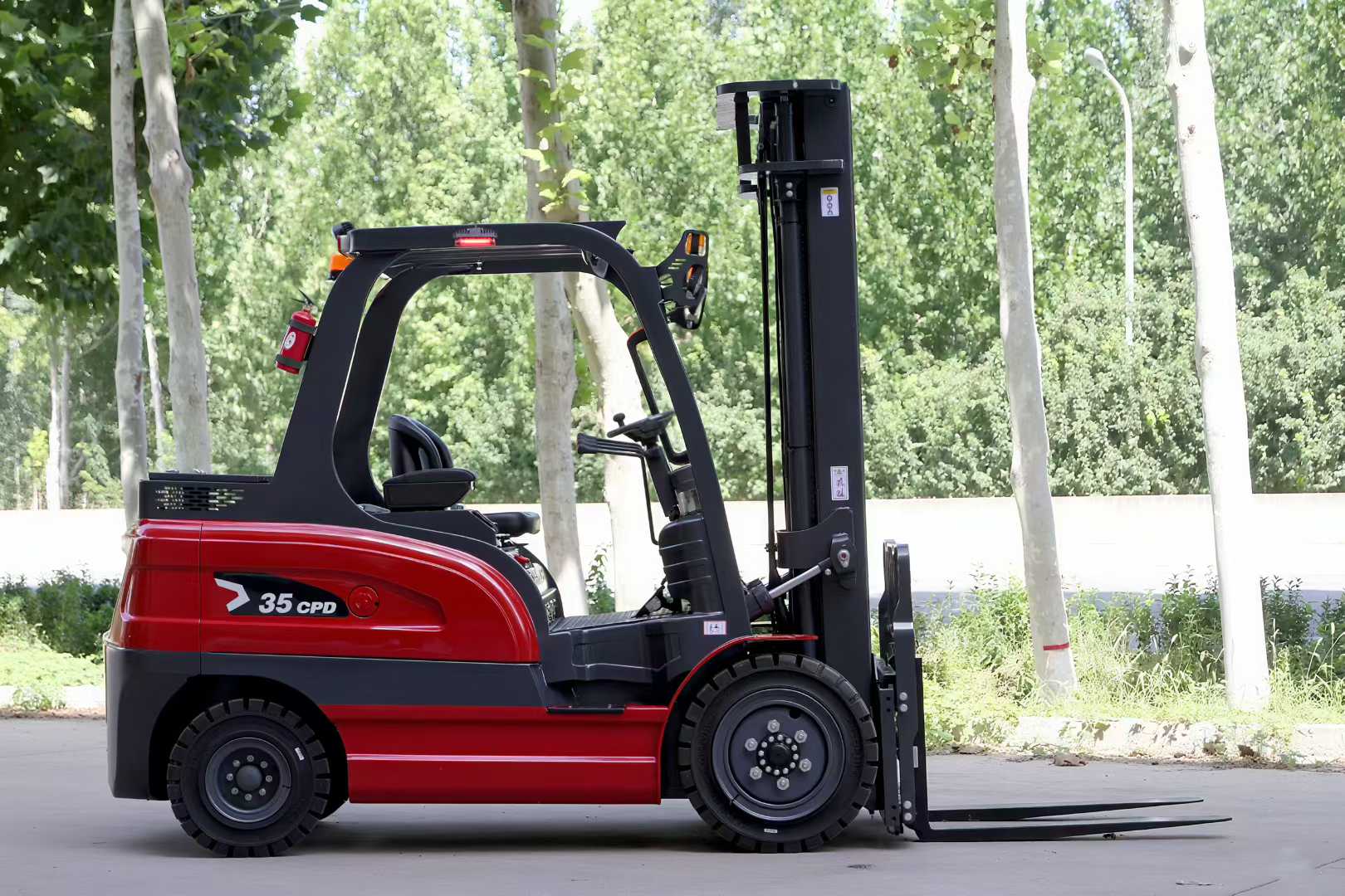 4-Wheel Electric Forklift 3.5T